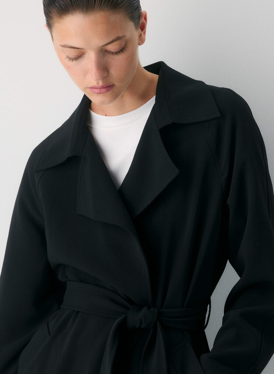 der splendor trenchcoat – crepette schwarz