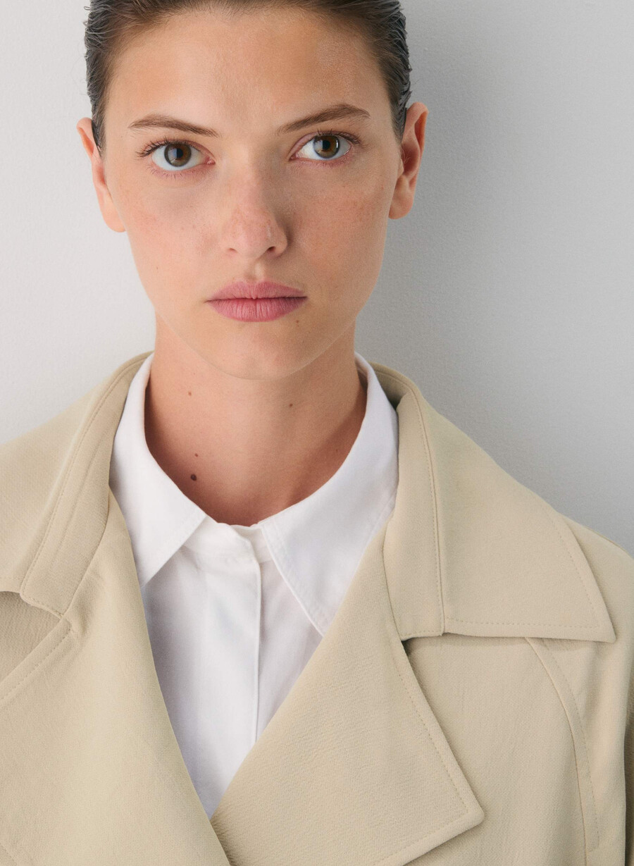 der splendor trenchcoat – crepette marcona beige
