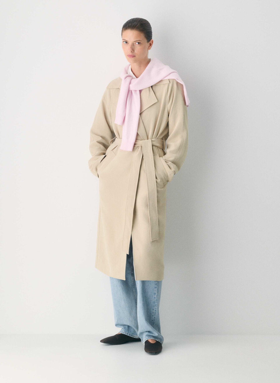 der splendor trenchcoat – crepette marcona beige