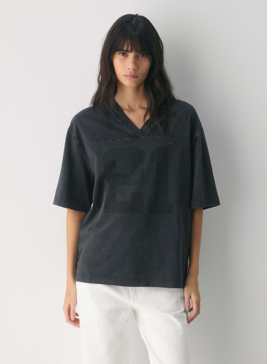 soft feels clubhouse jersey lived-in black