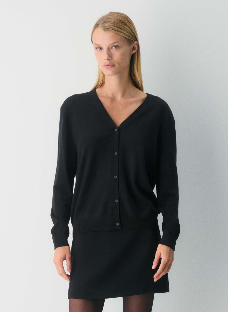 bare merino wool v-neck cardigan schwarz