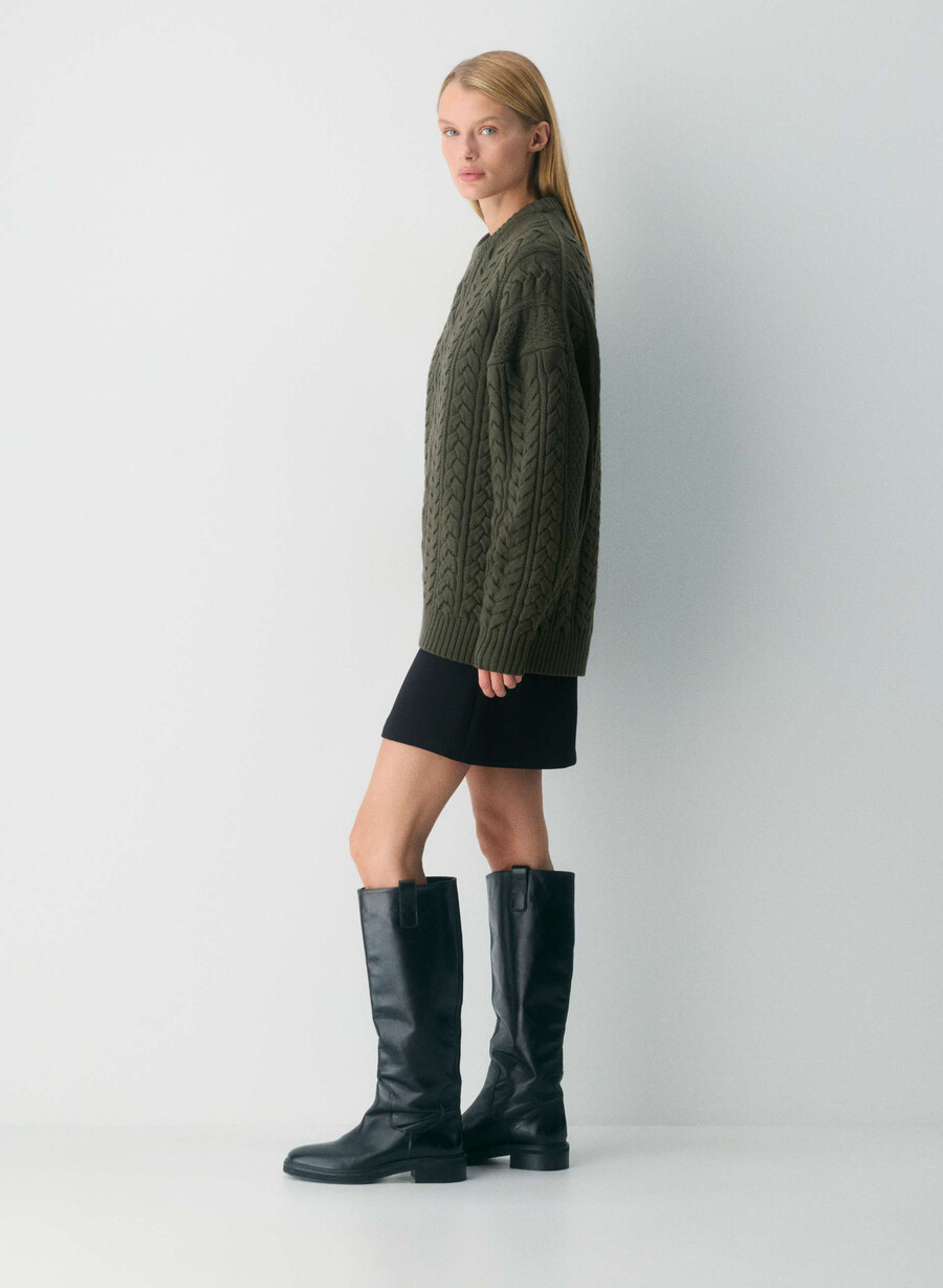 heritage strickpullover aus merinowolle rundhalsausschnitt dunkeloliv