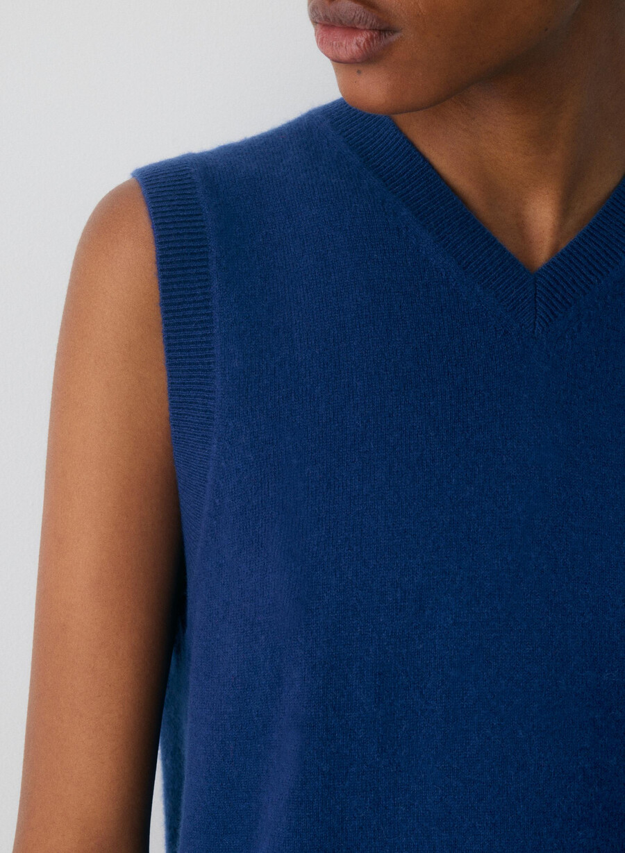 kaschmir-strickweste mit v-ausschnitt byron blue