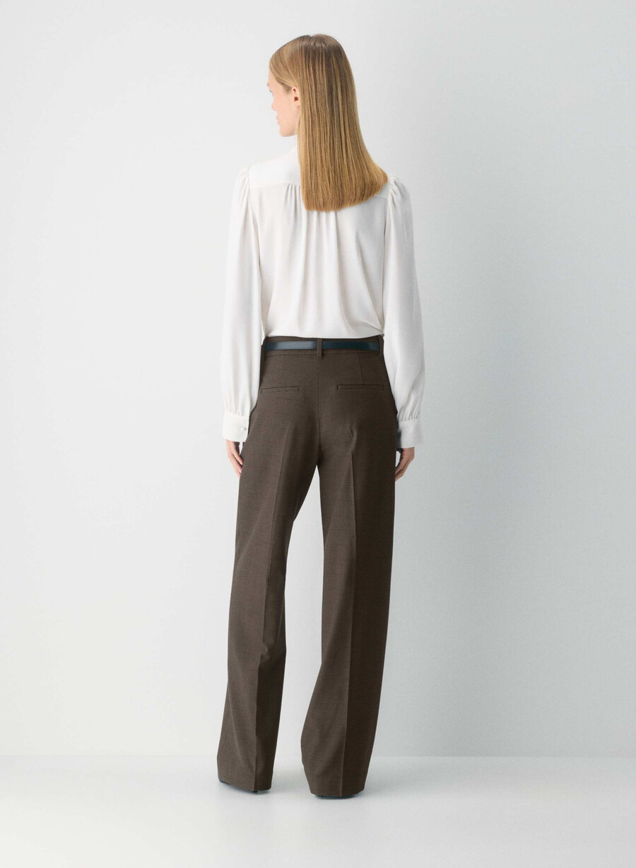 die mühelose hose mit niedrigem bund – twill merle chk cl tph chr