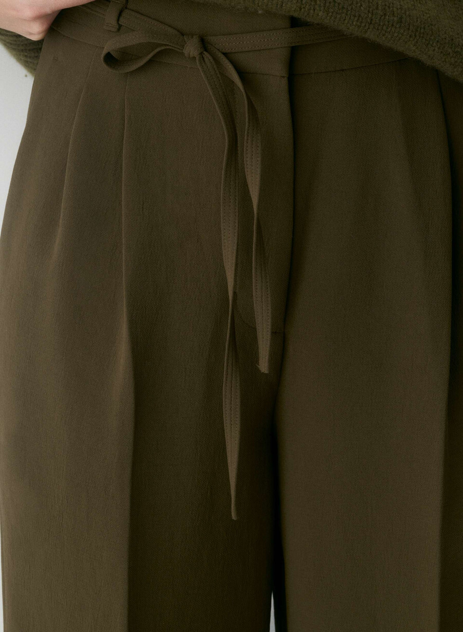monarch-hose – crepette private green