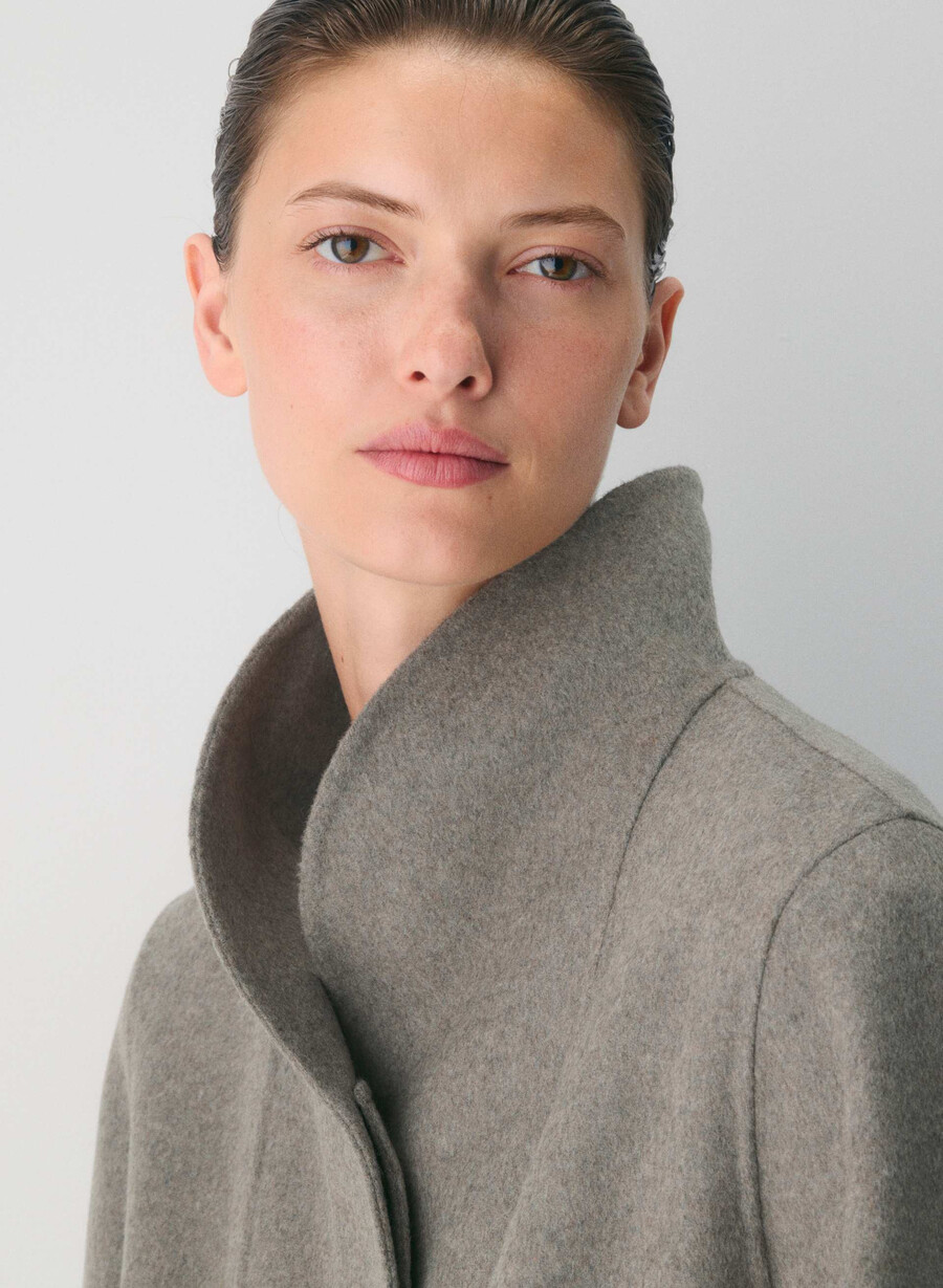 der doppelseitige cocoon-mantel – luxe rewool heather matte pearl