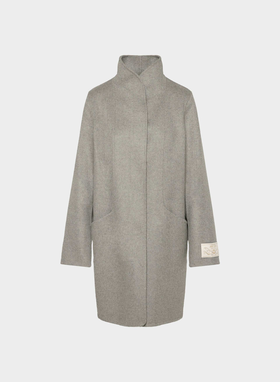 der doppelseitige cocoon-mantel – luxe rewool heather matte pearl