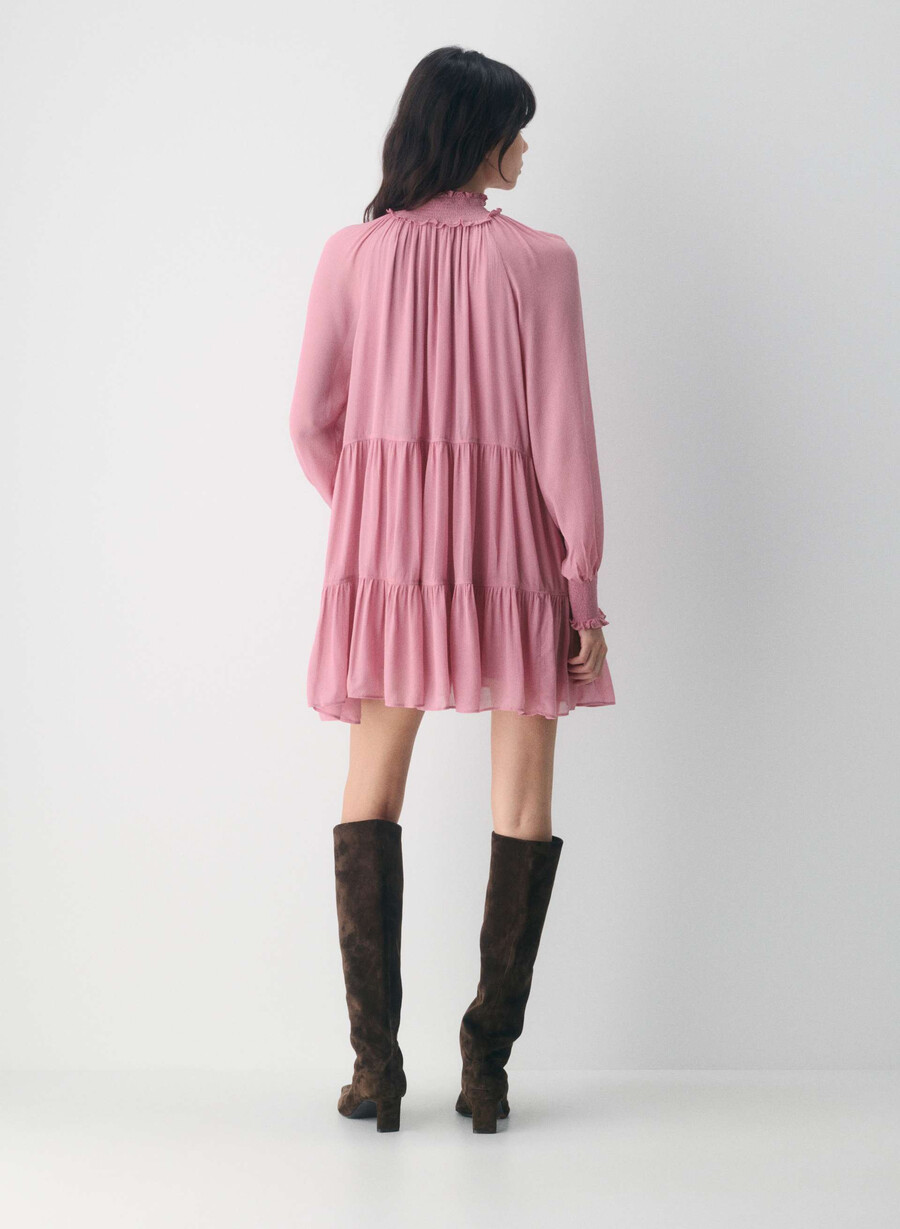 holly kleid gefrorene beeren