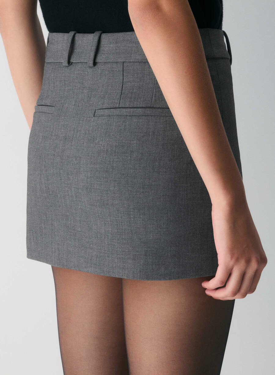 chisel micro skort - reessential heather charcoal