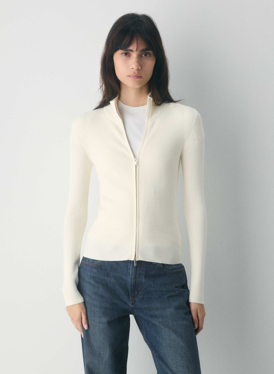 stereo zip-up light birch
