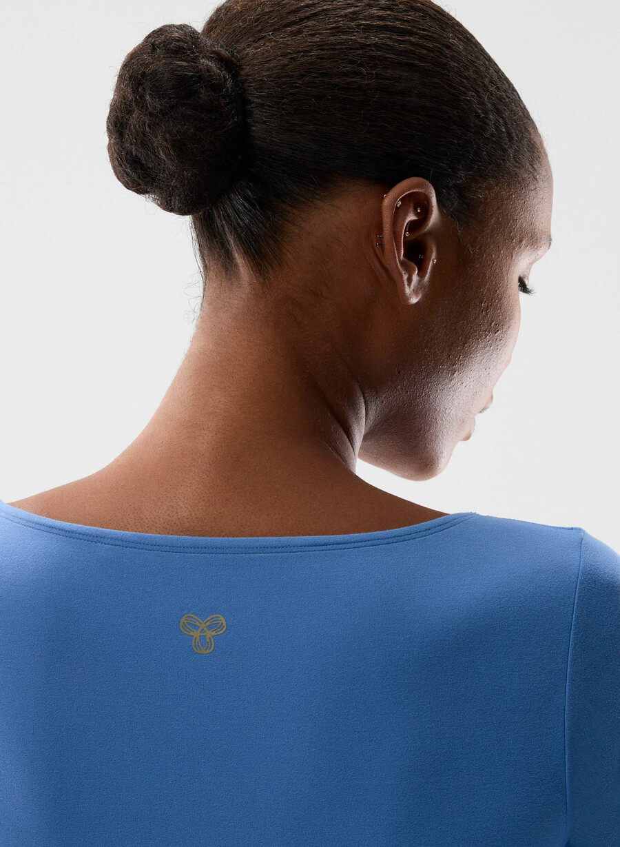butter essential langarmshirt mit quadratischem ausschnitt franzÖsischblau