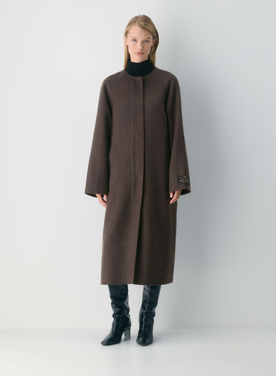 der doppelseitige mantel „embrace – luxe rewool soot
