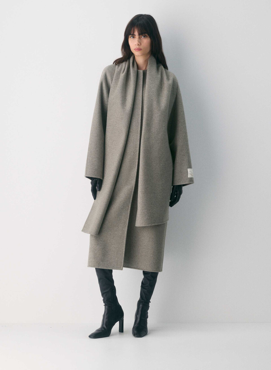 der doppelseitige mantel „embrace – luxe rewool heather dark taupe