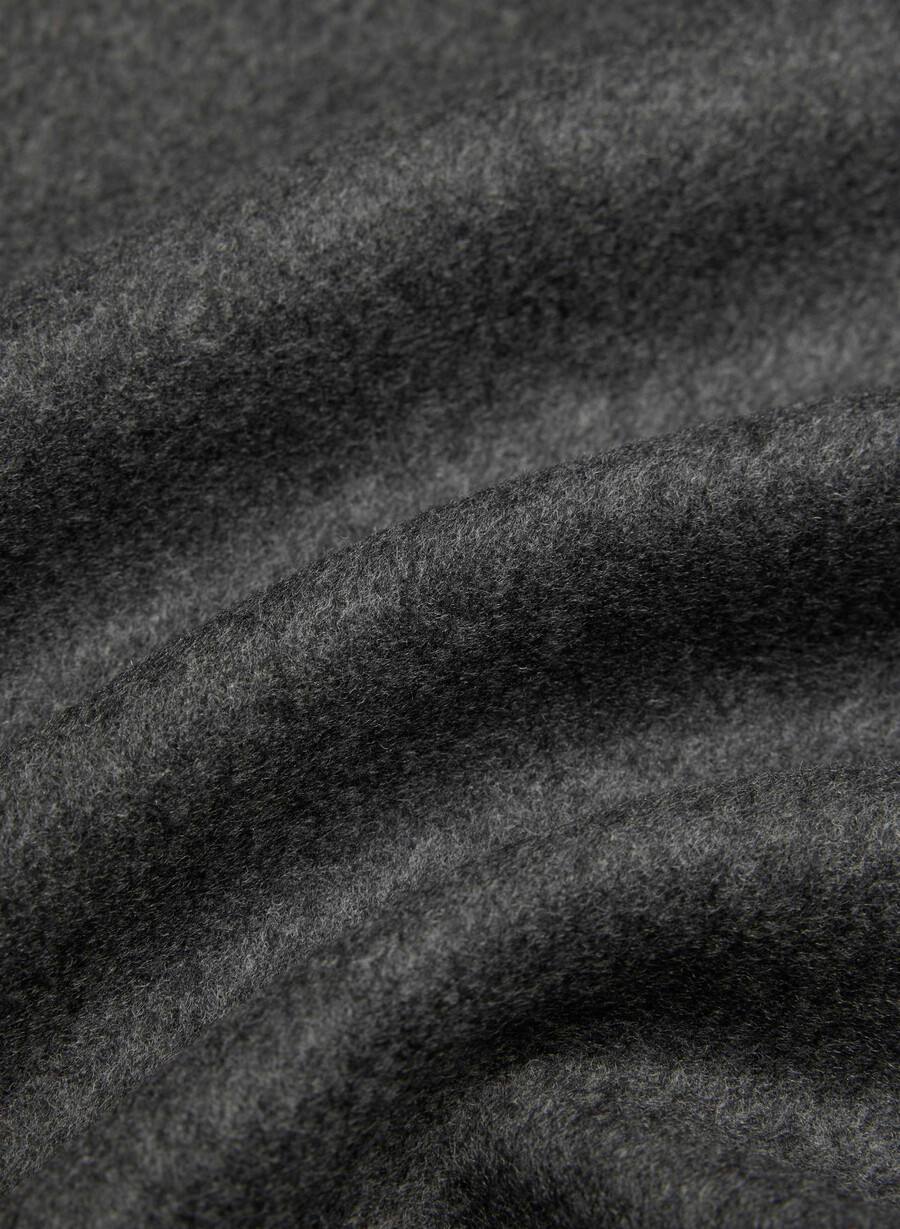 der doppelseitige mantel „embrace – luxe rewool heather charcoal