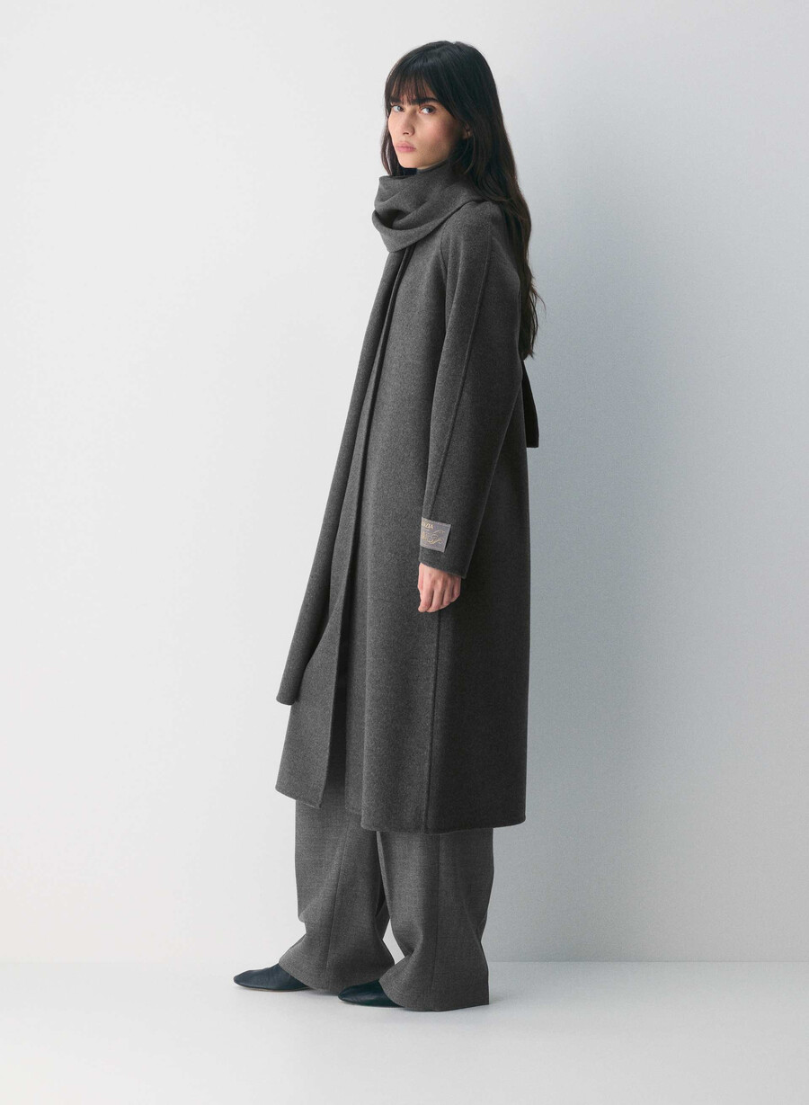 der doppelseitige mantel „embrace – luxe rewool heather charcoal