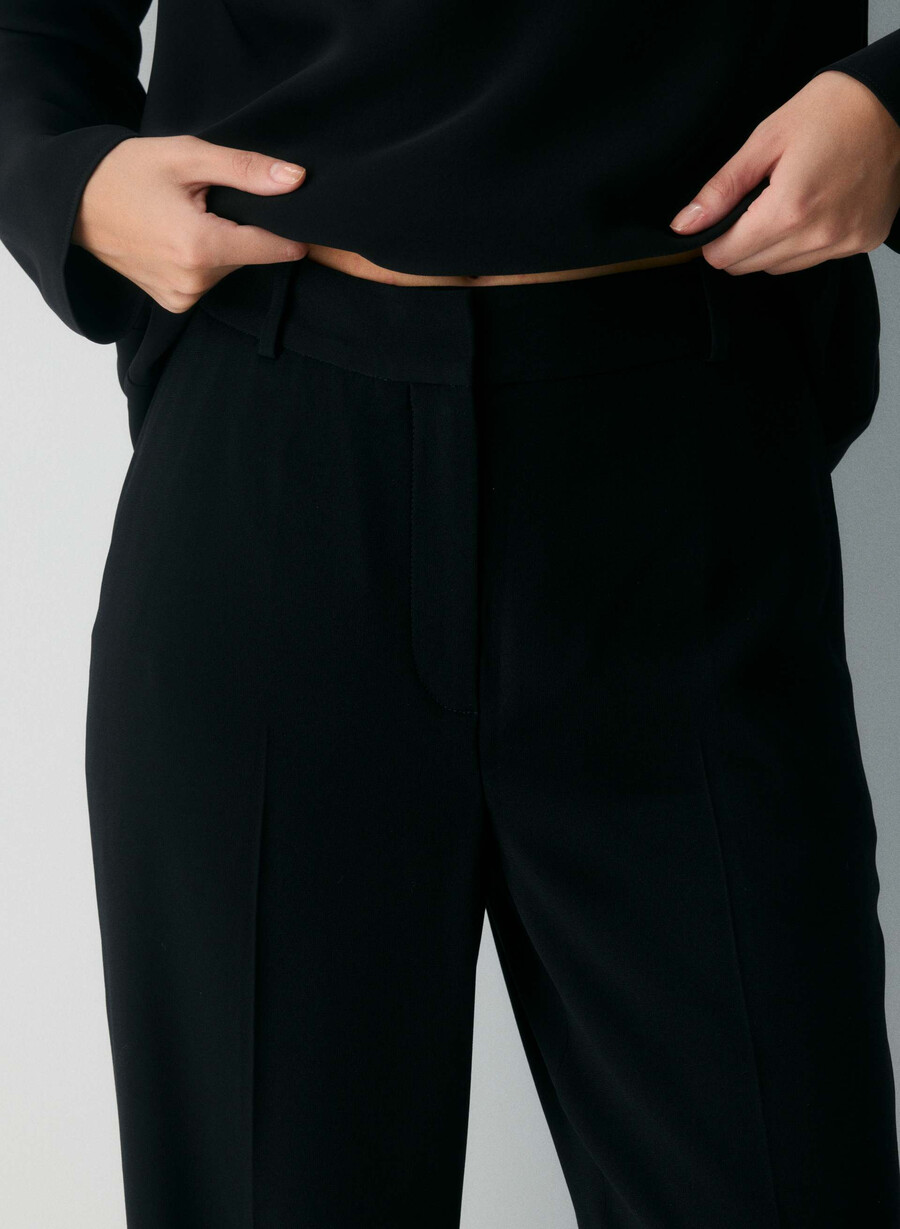 neue agenturhose – mirror crepe espace