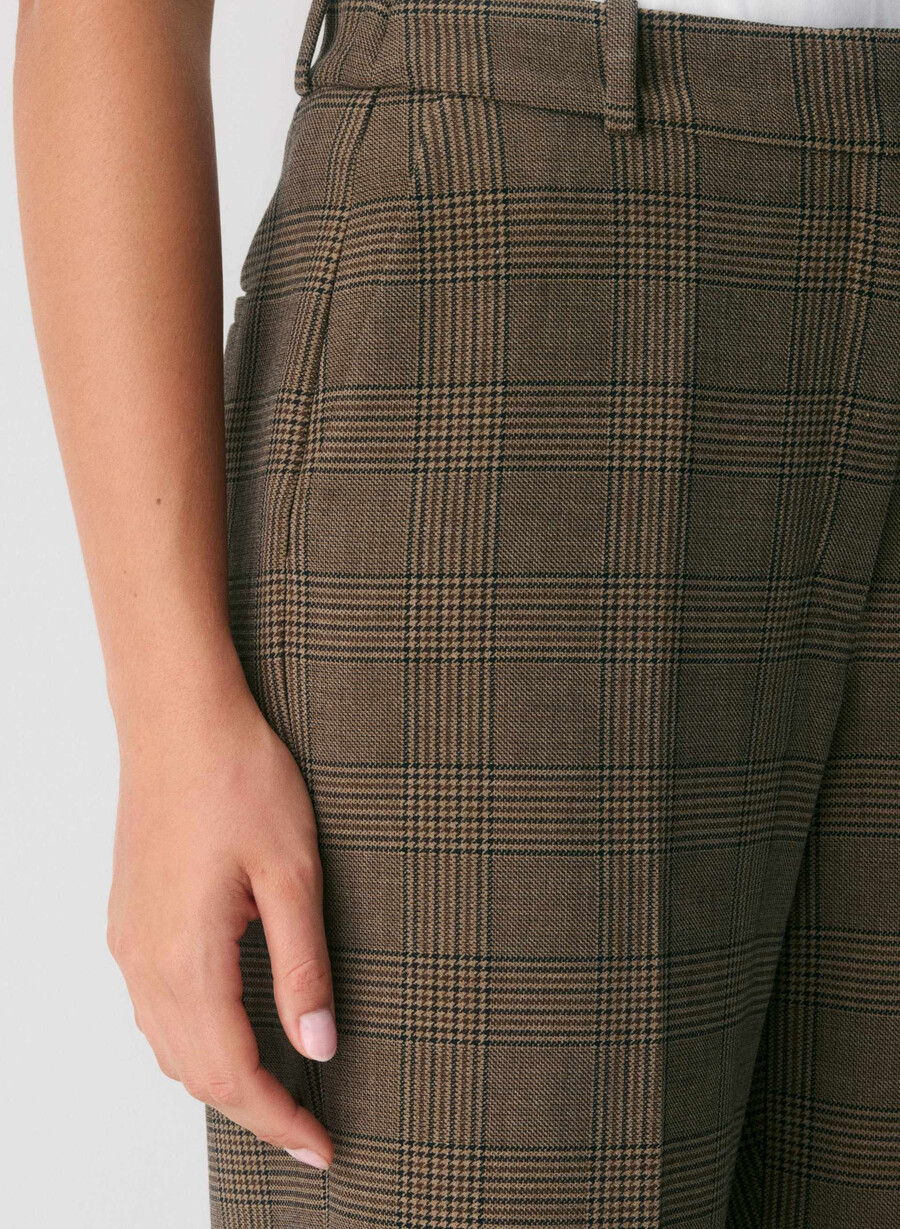 neue agentur curve-fit hose - reessential tyson chk brauntaup
