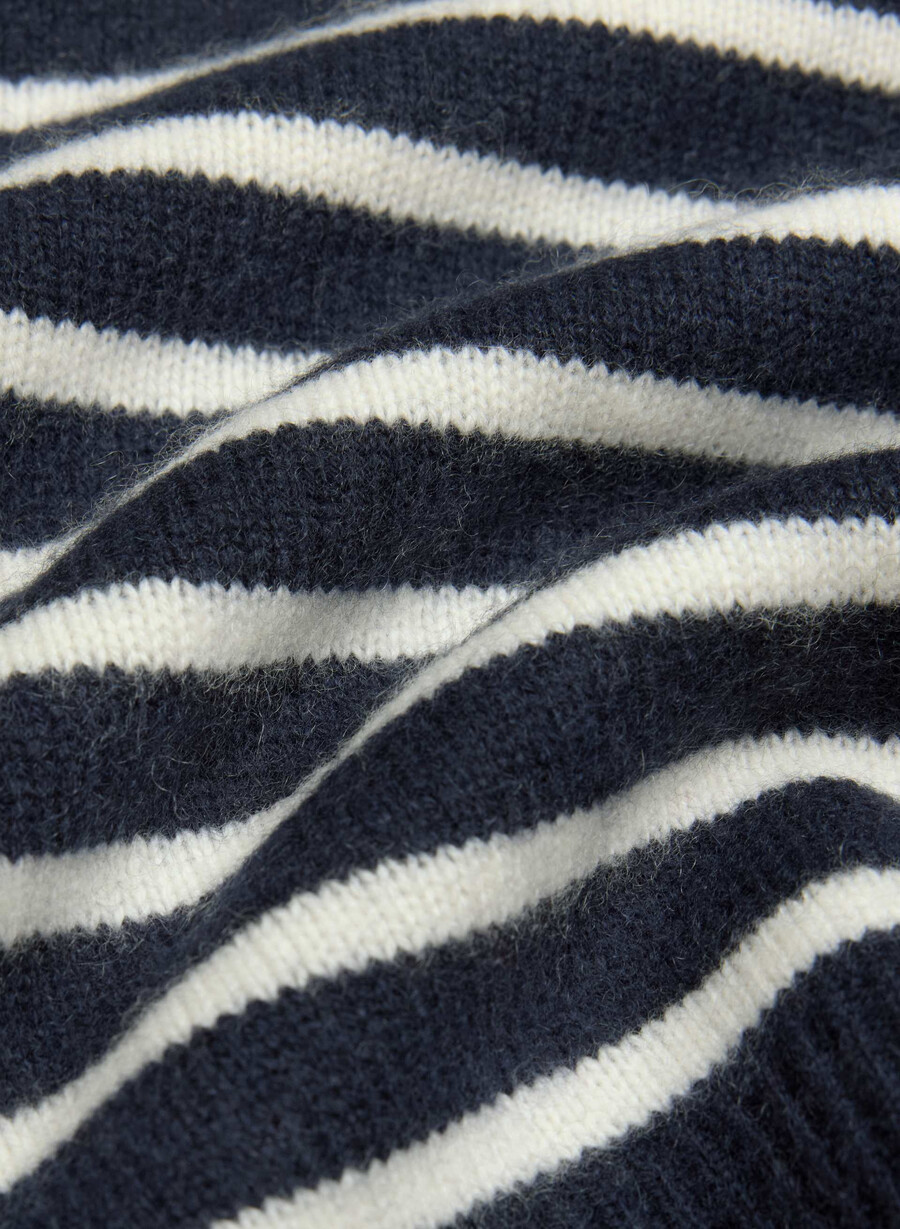 jolie strickjacke aus wolle und kaschmir farbe gefrorene beere
