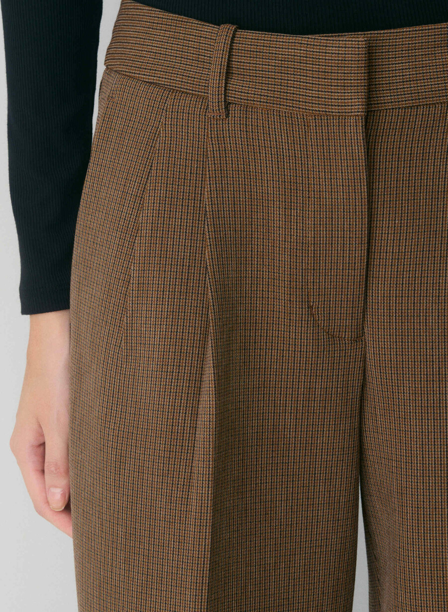 die mühelose hose mit niedrigem bund – reessential heather rich cocoa