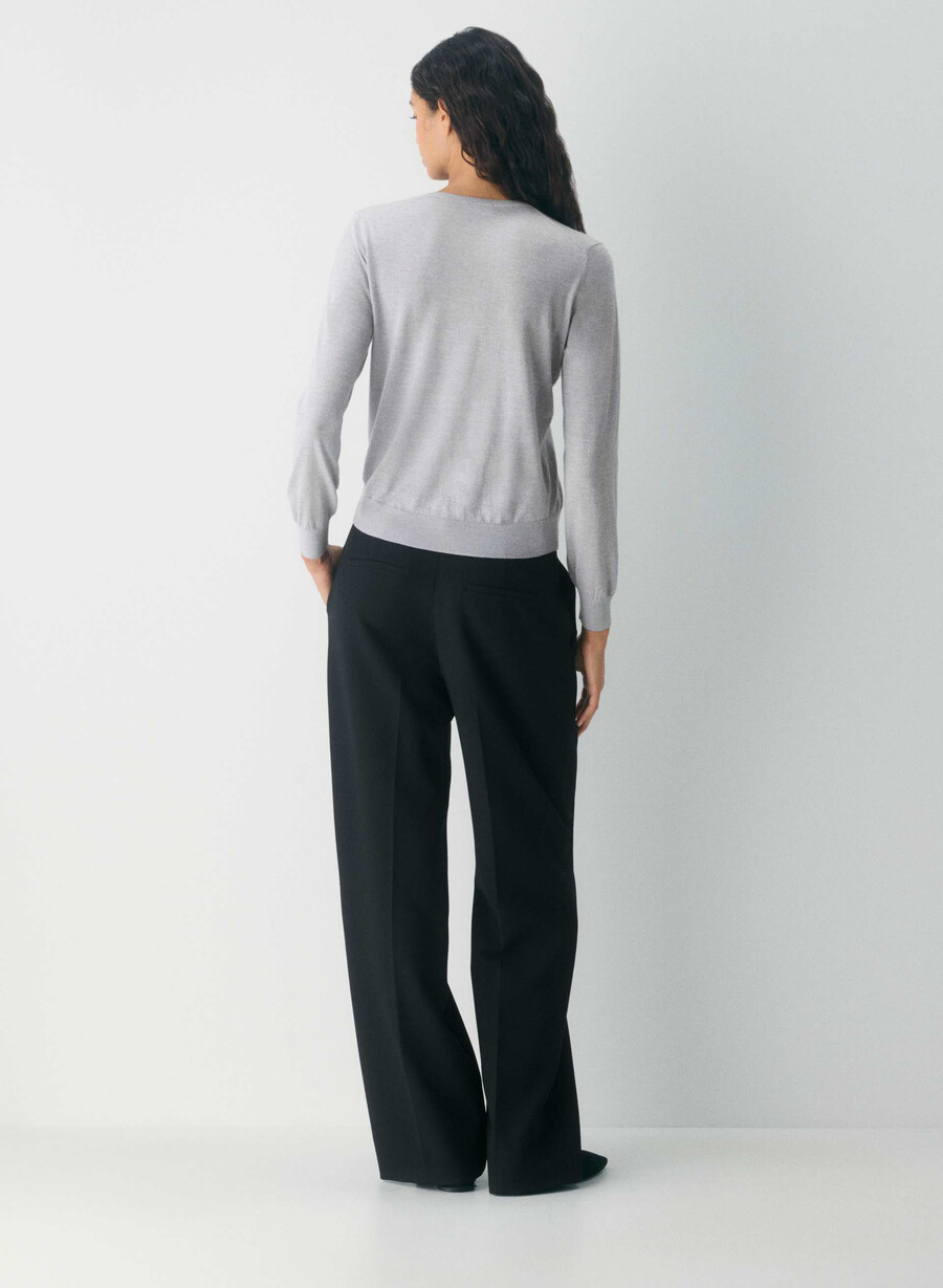 feiner merinowollpullover mit rundhalsausschnitt meliertes chrom