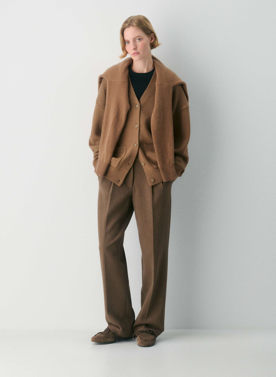 grobstrickjacke aus merinowolle mit v-ausschnitt von saville