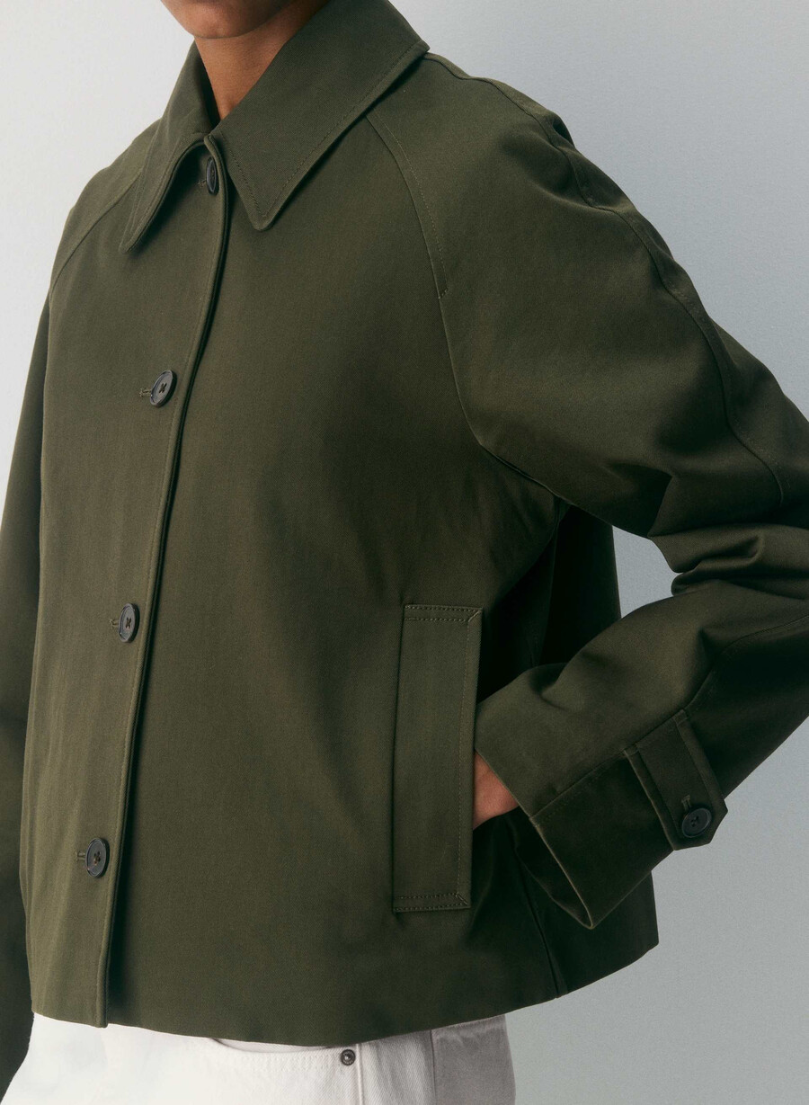 regent kurzer trenchcoat – rich twill dunkeloliv