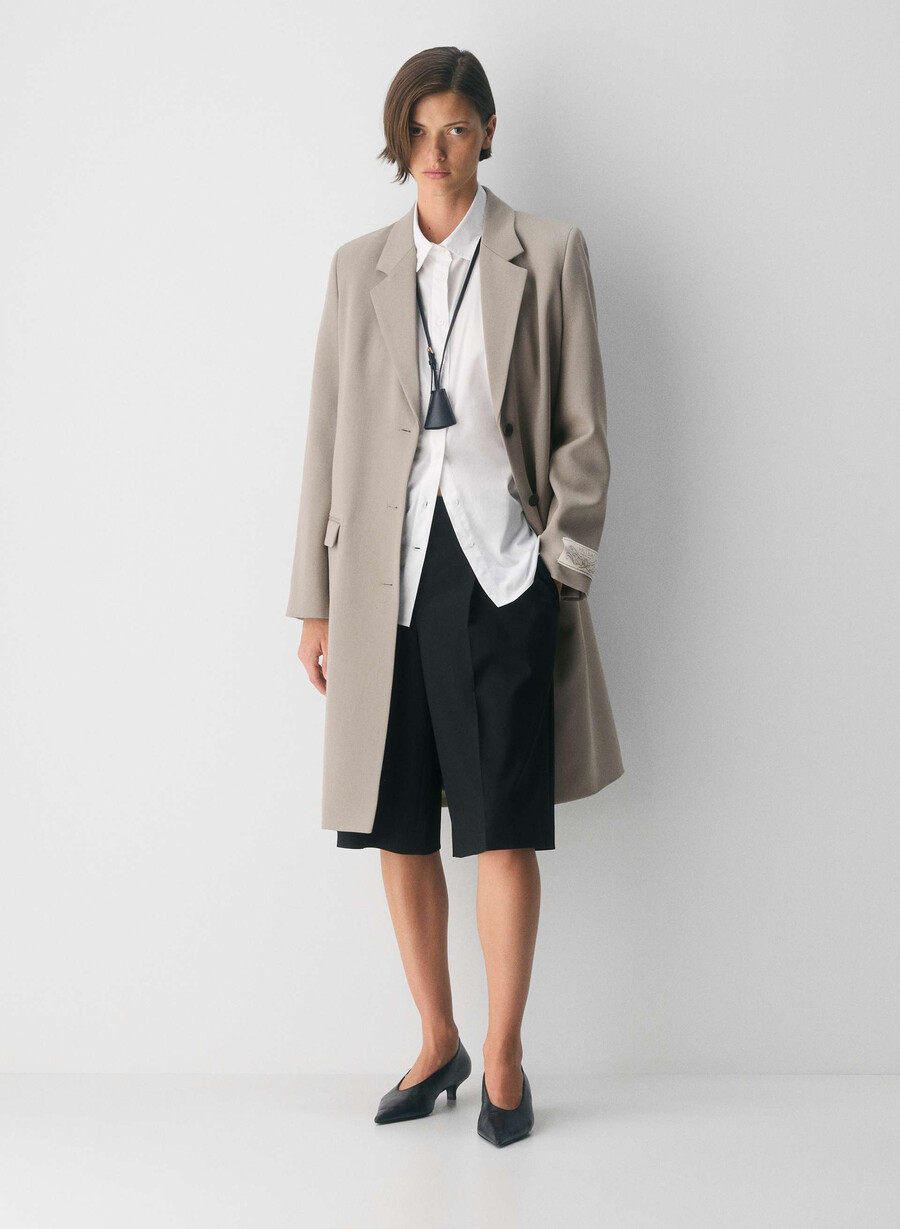 der genre-mantel smoky ash