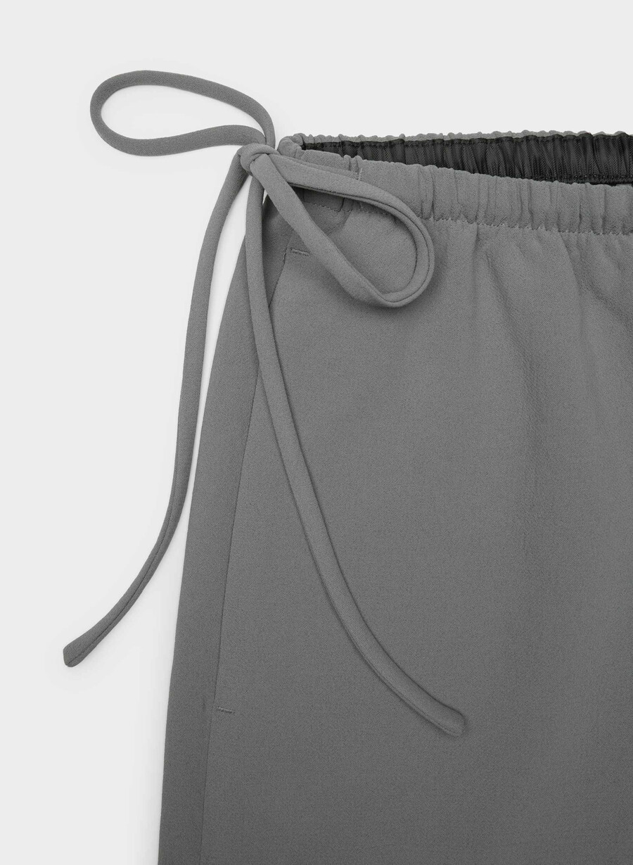 artisan hose – crepette dunkelgrau