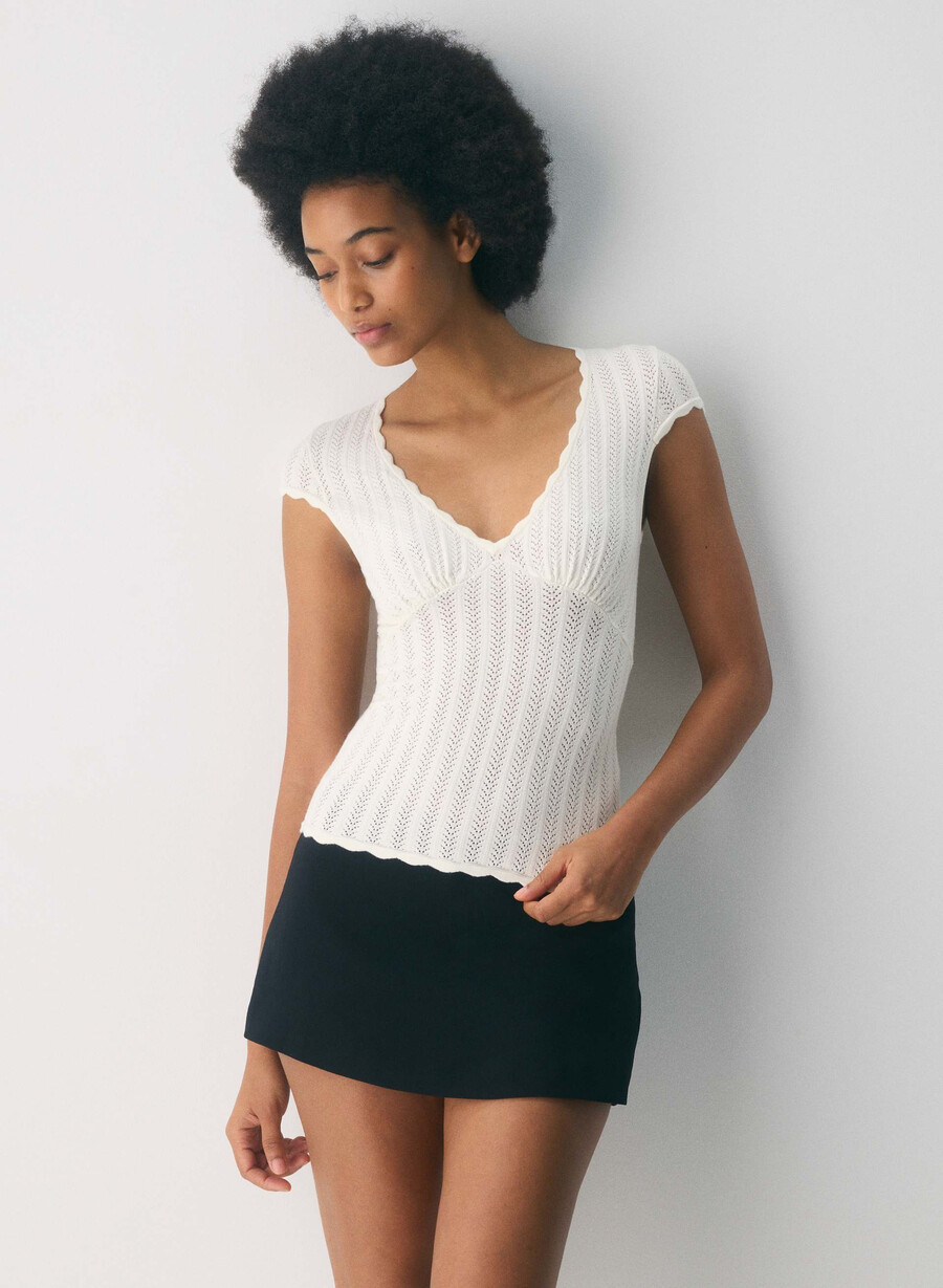 synopsis top - wonder yarn light birch