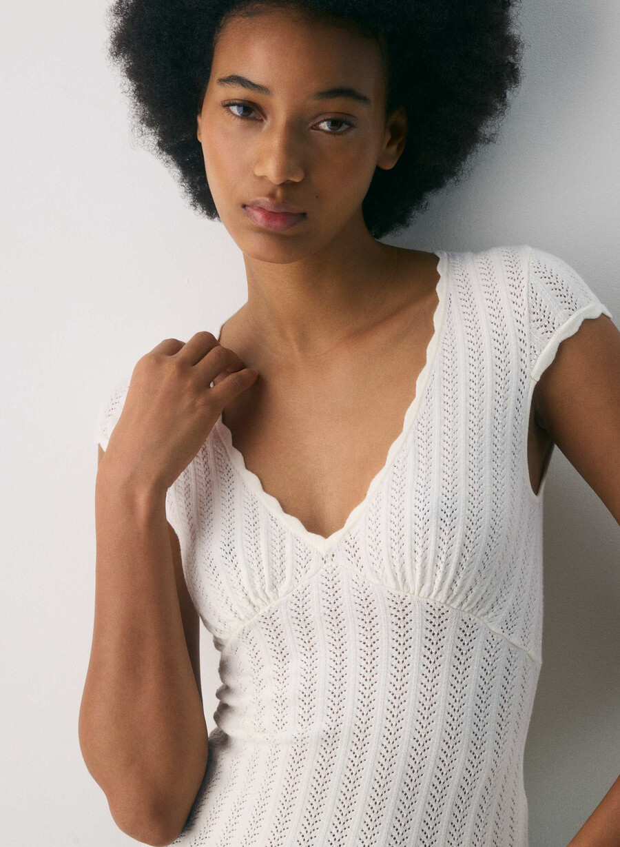 synopsis top - wonder yarn light birch