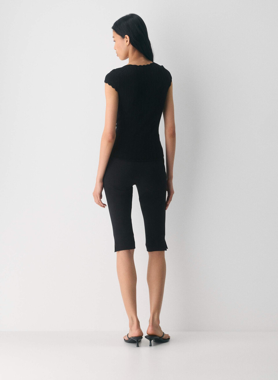 synopsis top - wonder yarn black