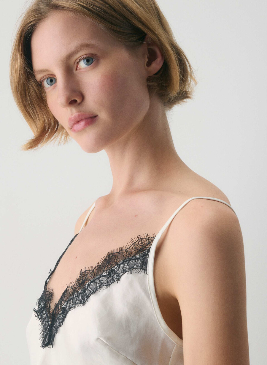 satin-camisole mit motiv schwarz