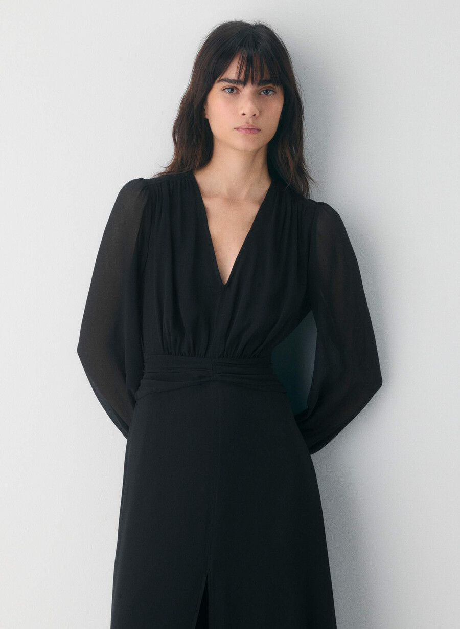 kleid in schreibschrift schwarz