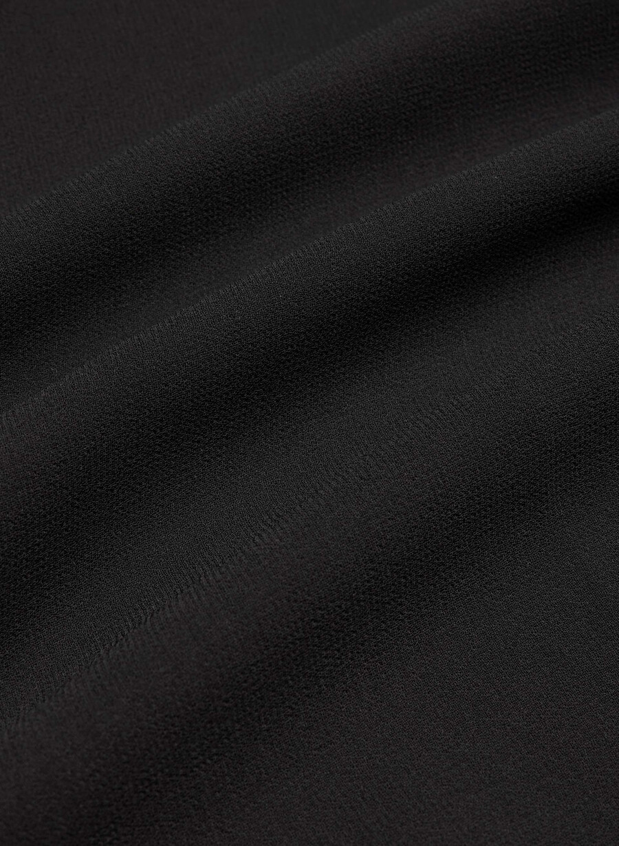 kleid in schreibschrift schwarz