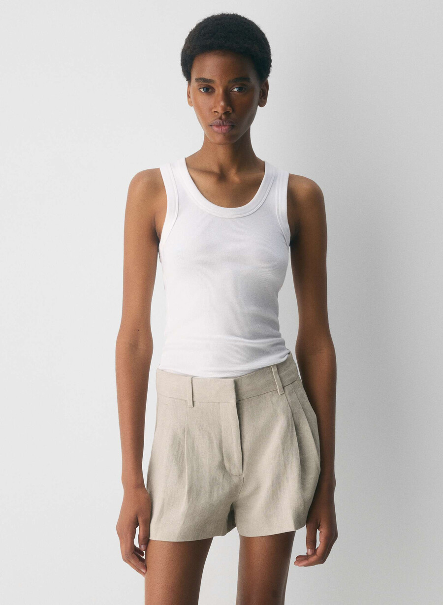 der mühelose kurze minirock „effortless short – leinen ungefärbt dunkles eccru