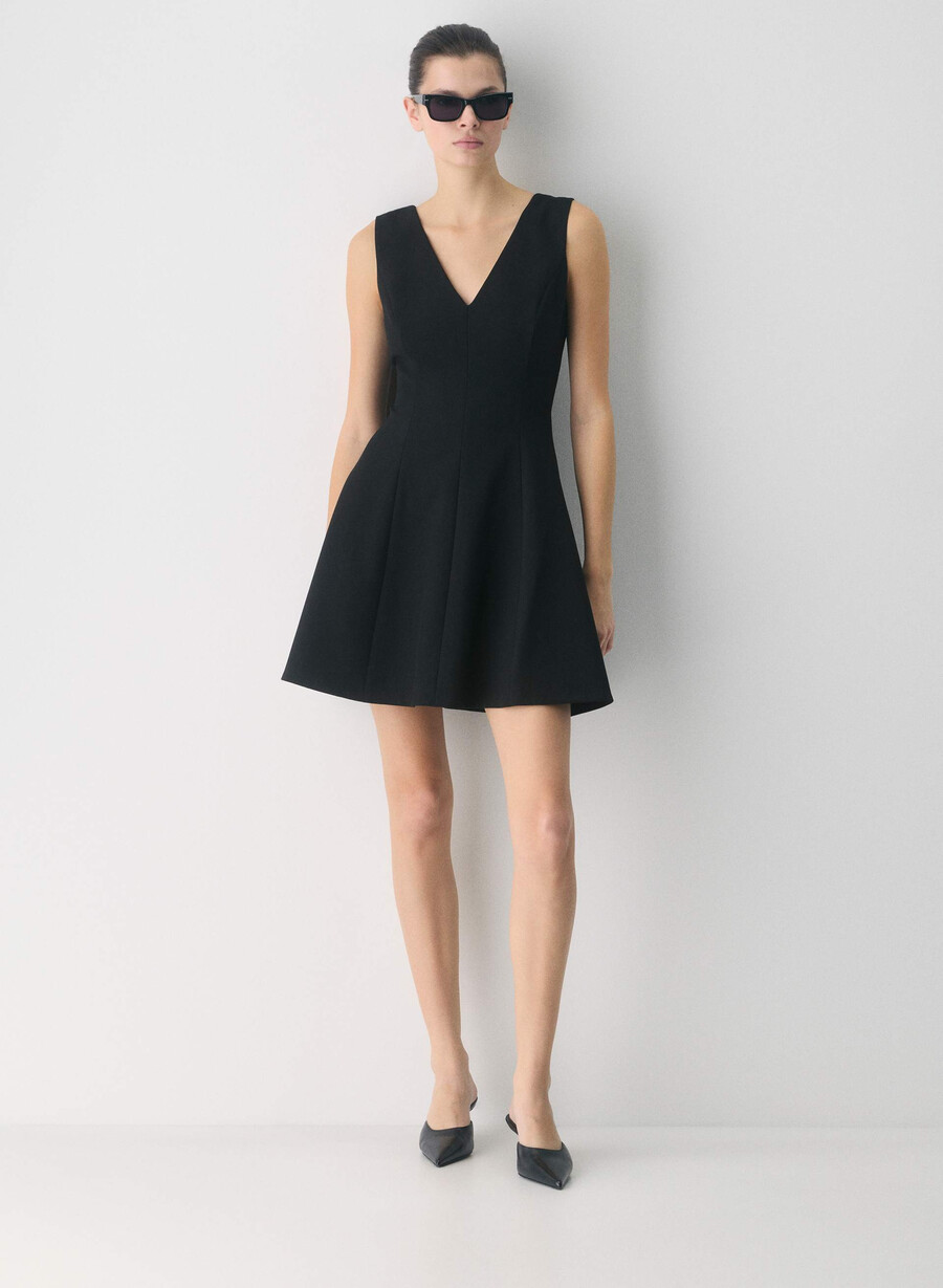 pledge dress – reessential black