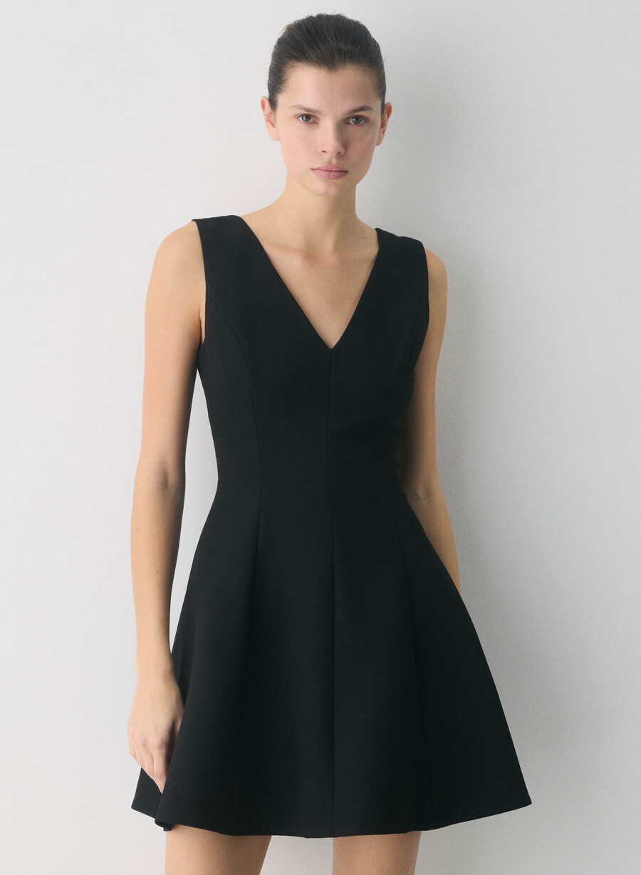 pledge dress – reessential black