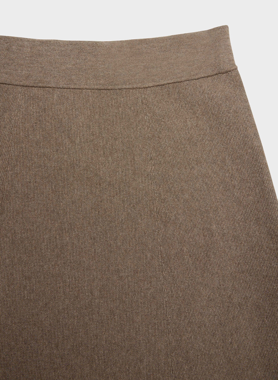 address skirt - wonder yarn heather folio brown