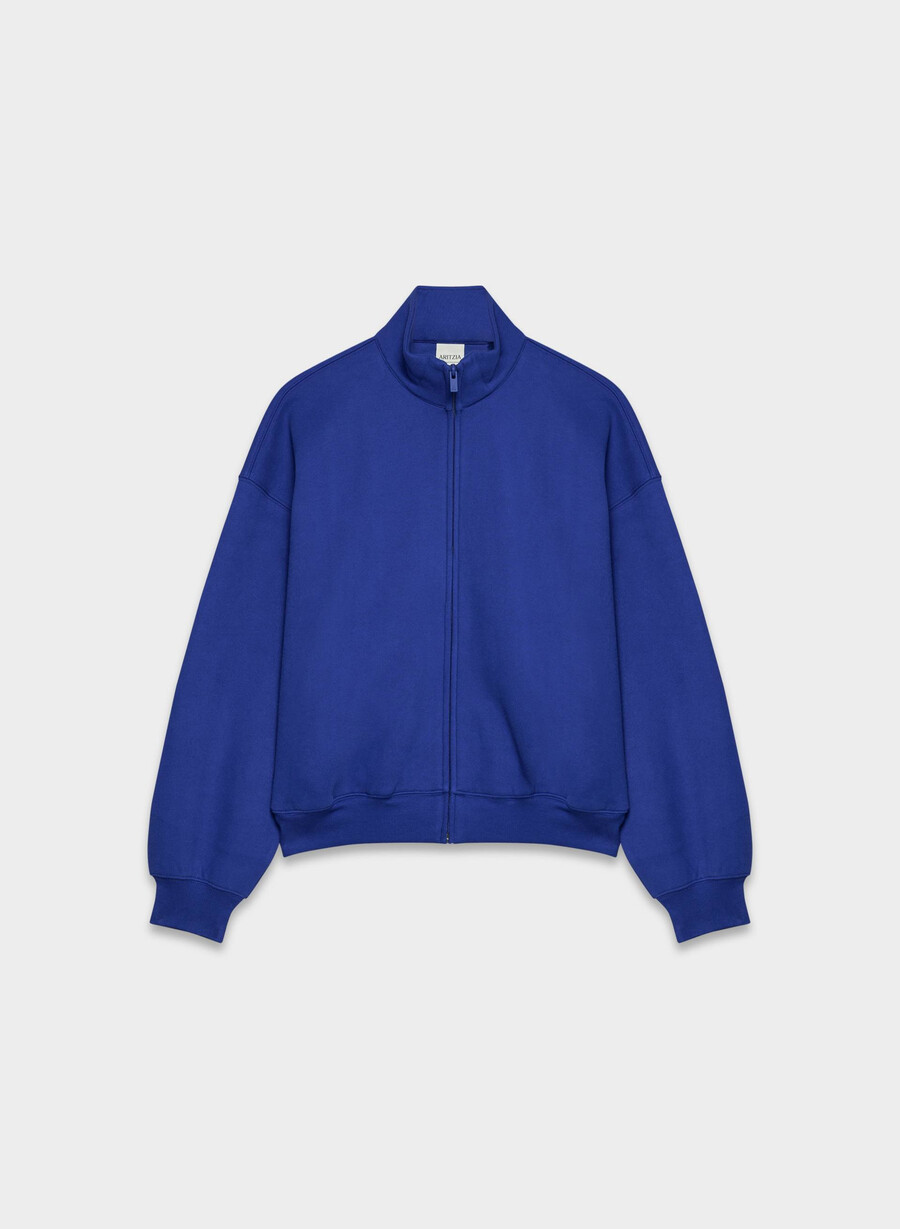 kuscheliger fleece-pullover mit großem reißverschluss in leuchtendem blau
