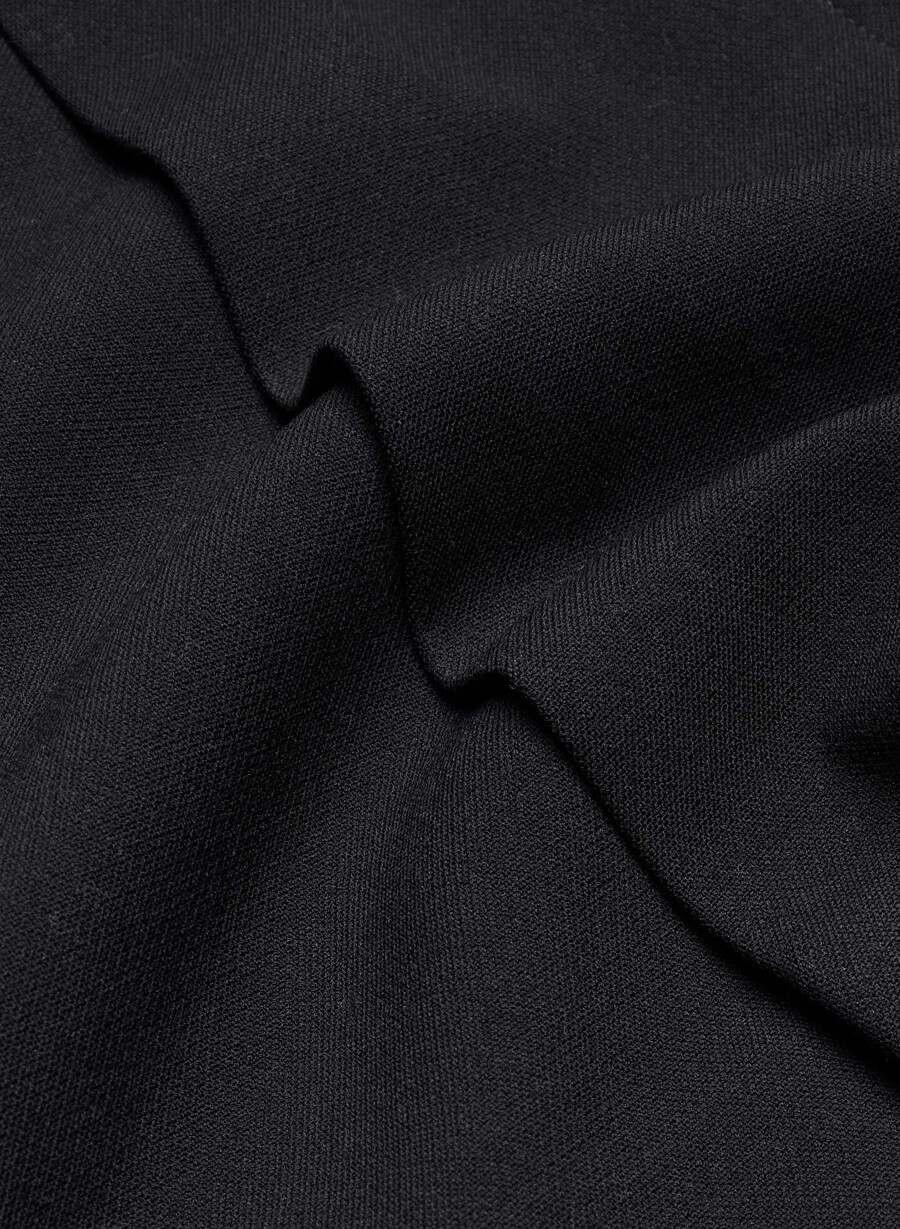 cityscape kurzfilm - reessential black
