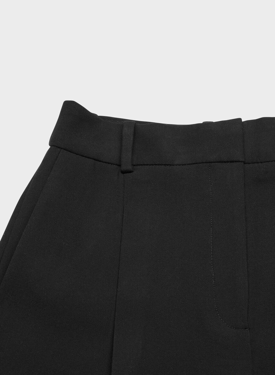 cityscape kurzfilm - reessential black