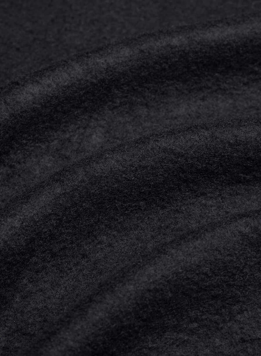 gemütliche fleece-sweatpants mit mega-cargo-effekt schwarz