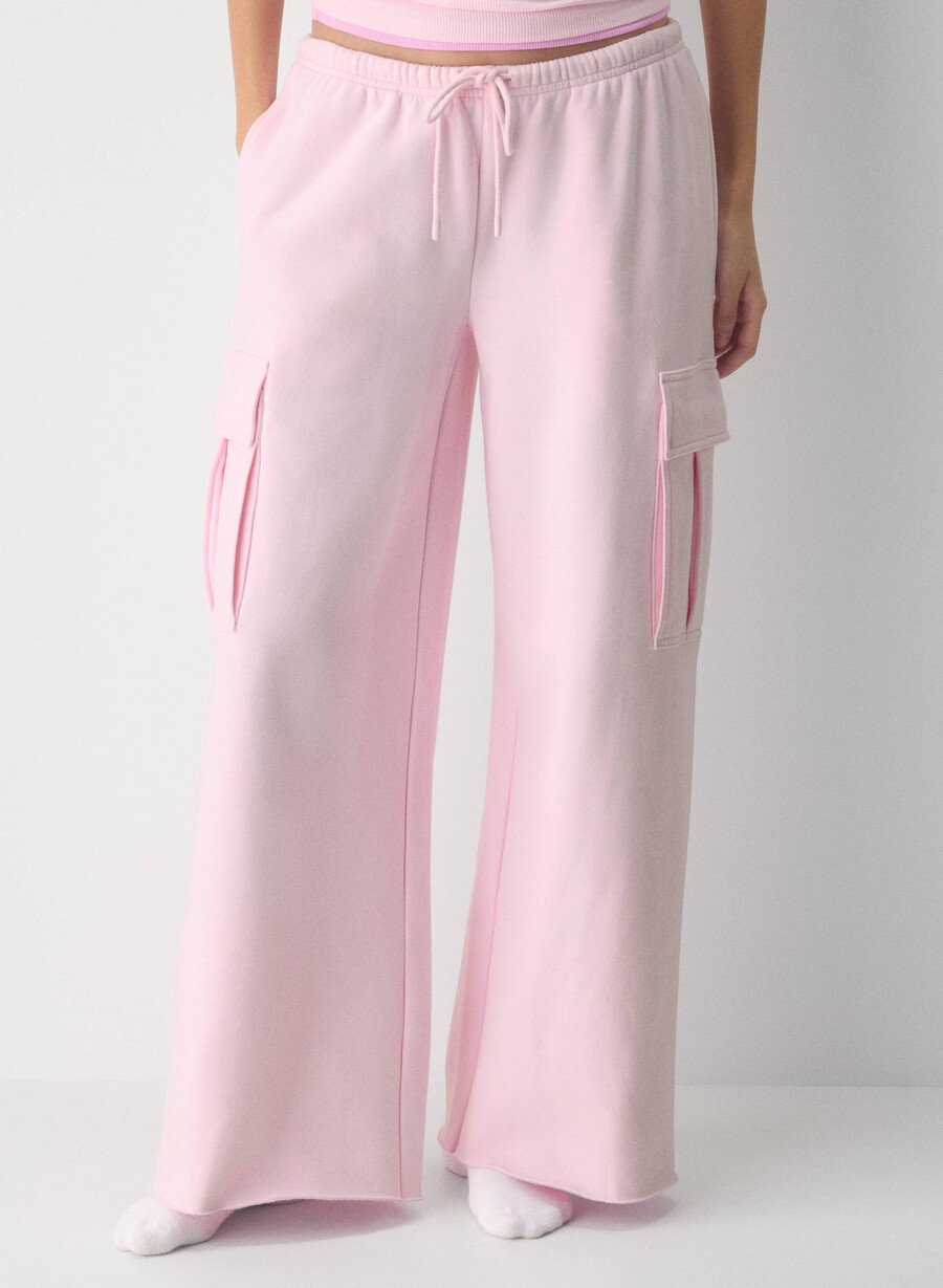 kuschelige fleece-sweatpants mit mega-cargo-schlagpolsterung farbe villa pink