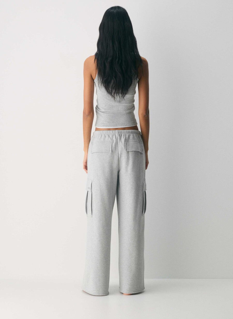 gemütliche fleece-sweatpants mit mega-cargo-schlagpolsterung meliertes chrom