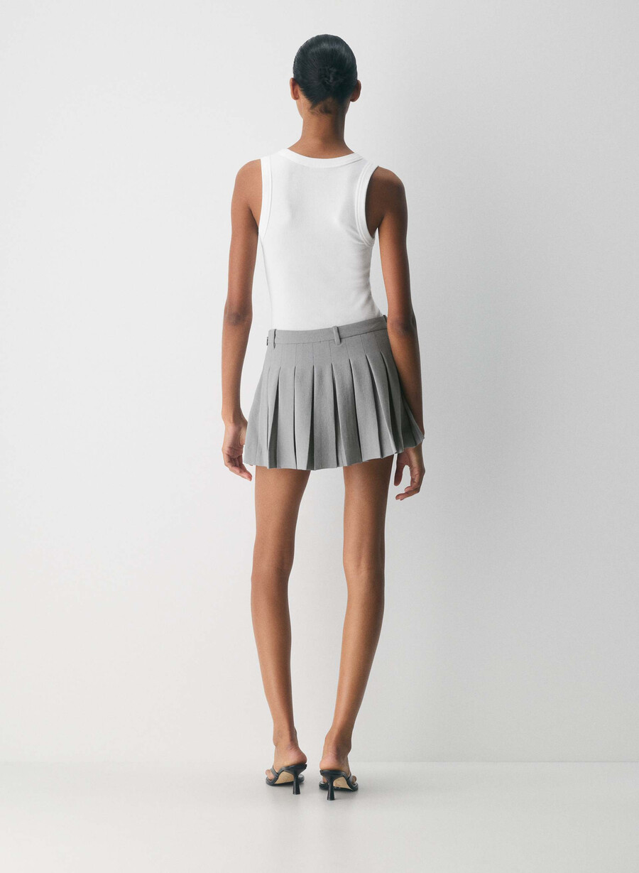 sima skort – crepette riverstone grau