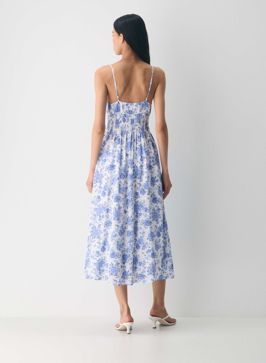 typescript kleid weissblau