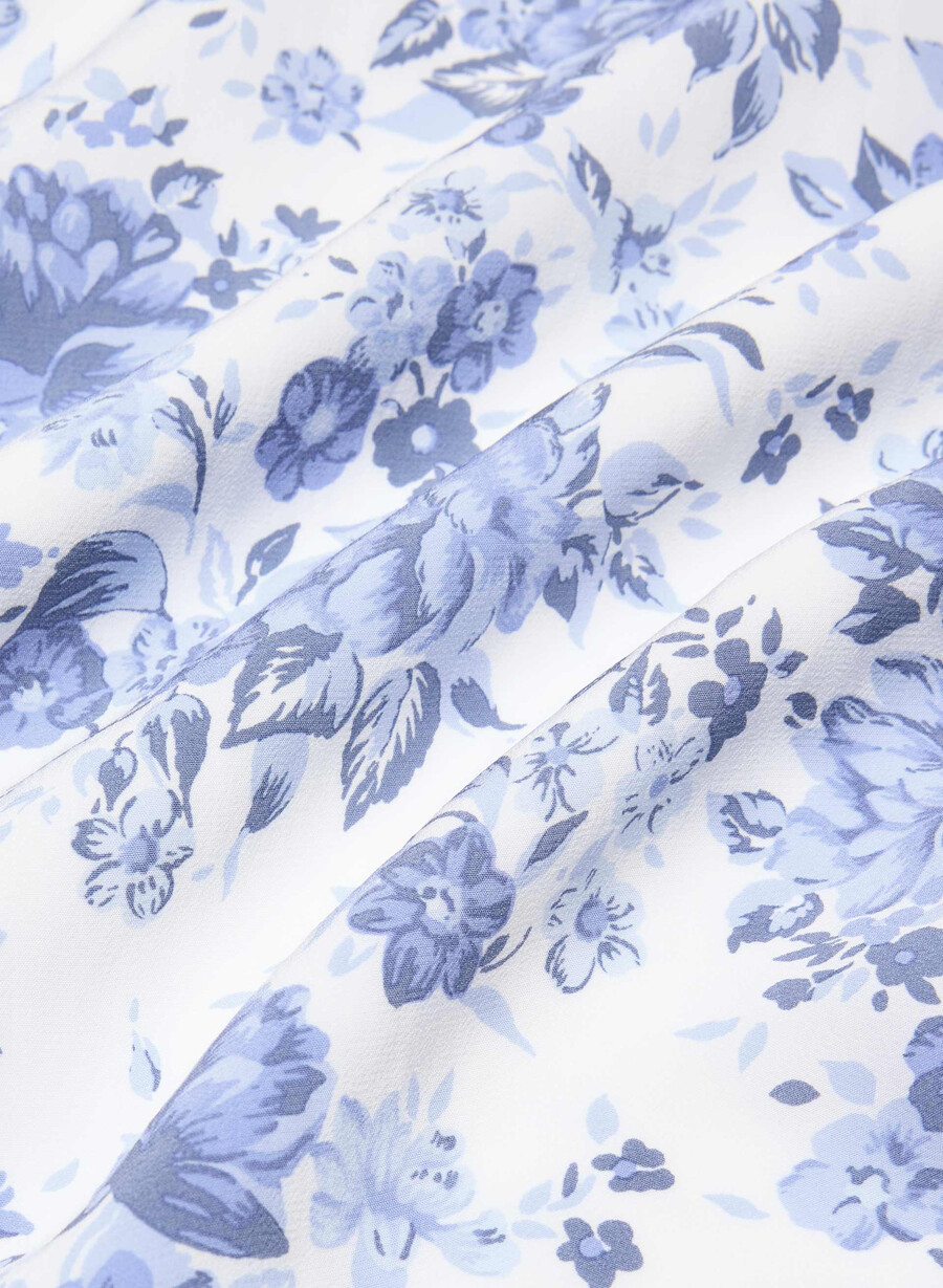 typescript kleid weissblau