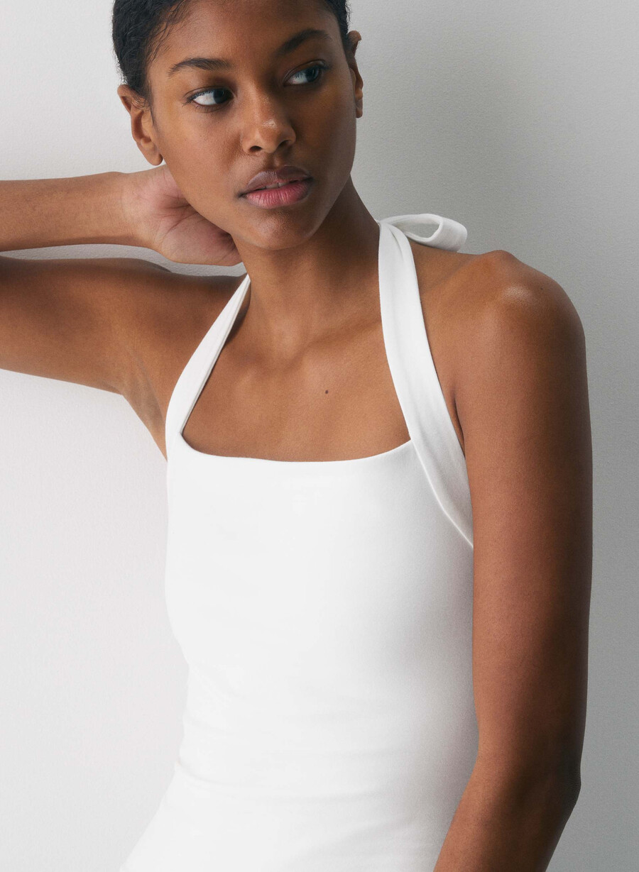 lässiges contour optimum neckholder-top weiss