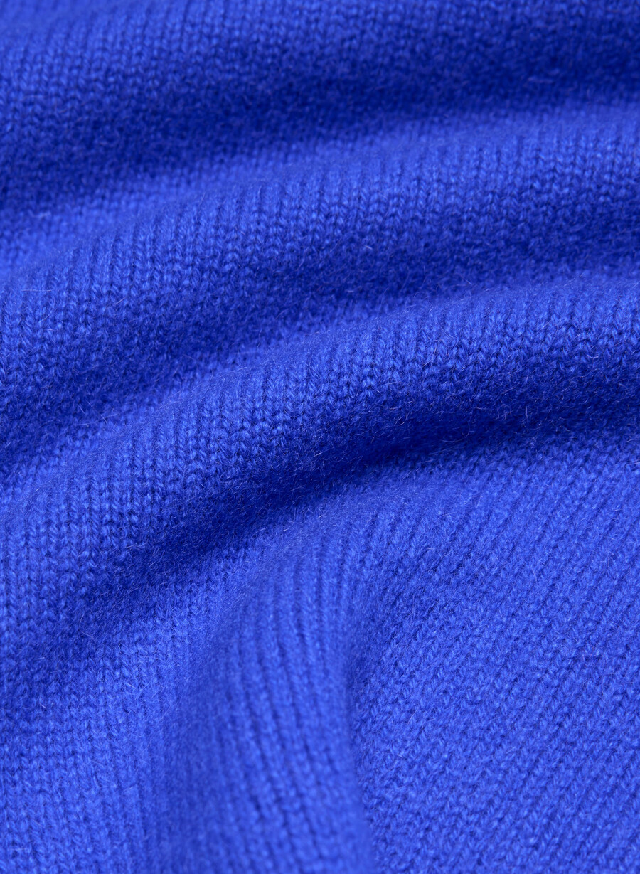 essential cashmere shrunken crew sweater ablaze blue