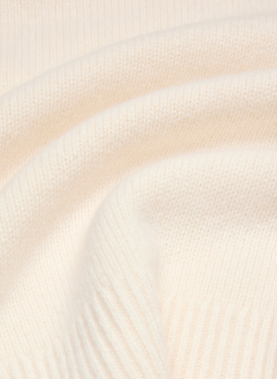 plüschiger kaschmir-polopullover in Übergröße farbe flüsterweiß